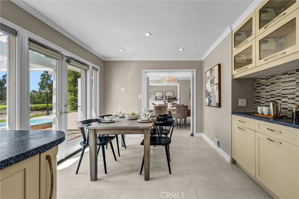 81 Royal Saint George Road
