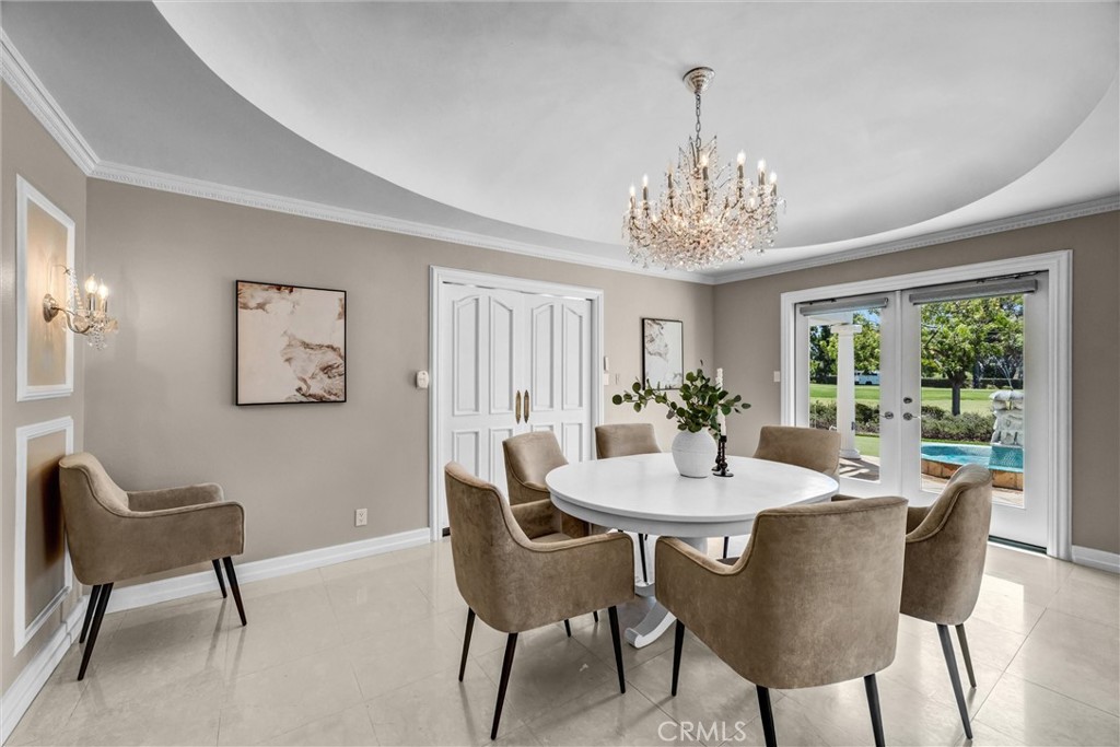 81 Royal Saint George Road