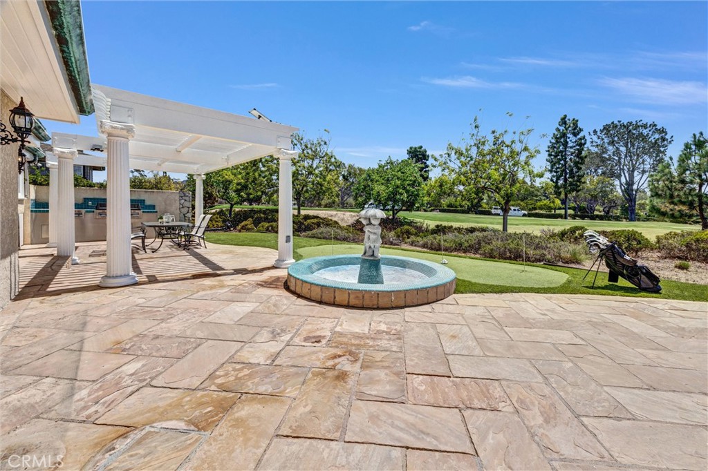 81 Royal Saint George Road