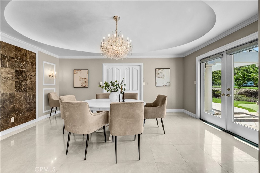 81 Royal Saint George Road