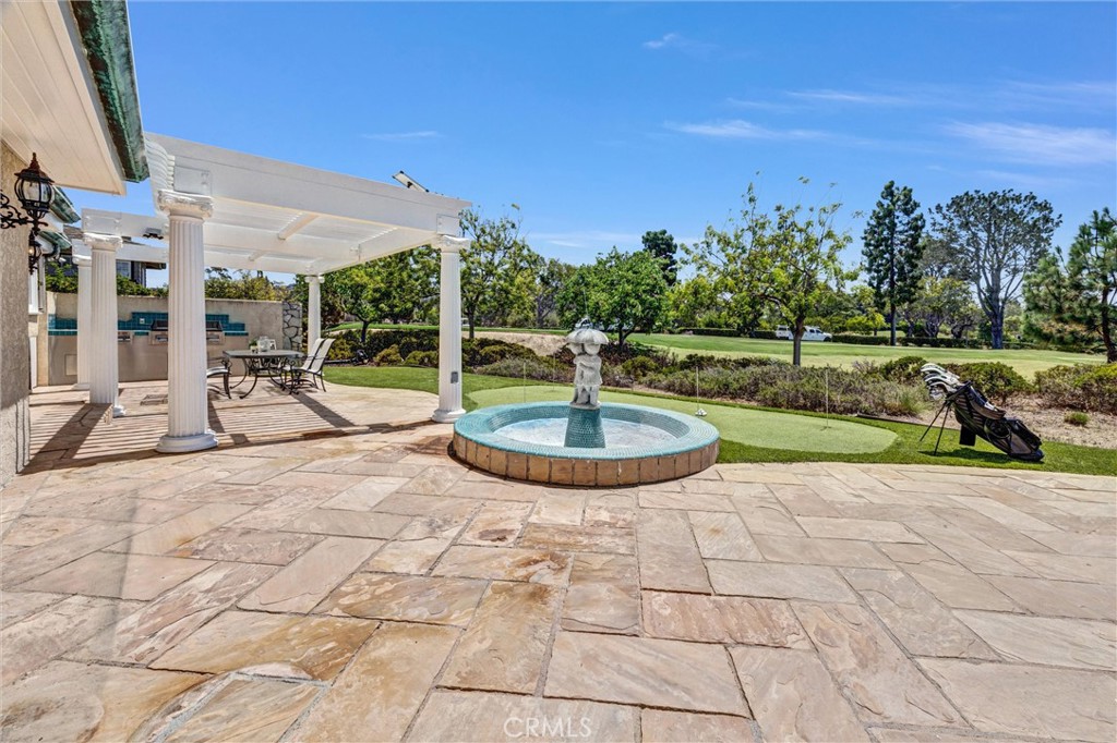 81 Royal Saint George Road