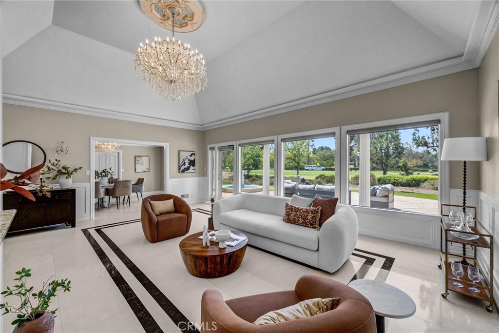 81 Royal Saint George Road