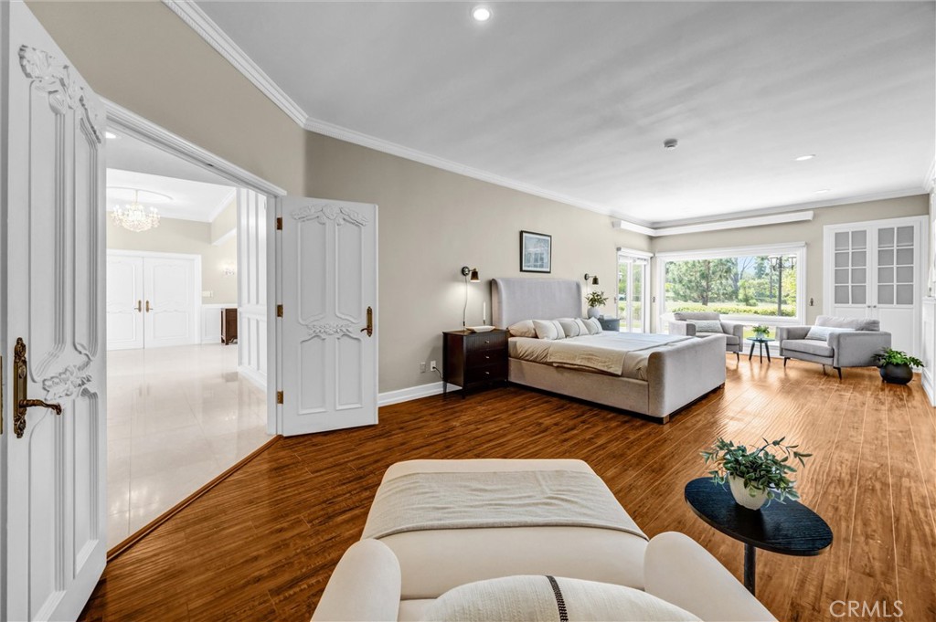 81 Royal Saint George Road