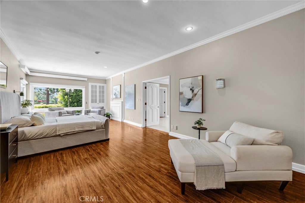 81 Royal Saint George Road