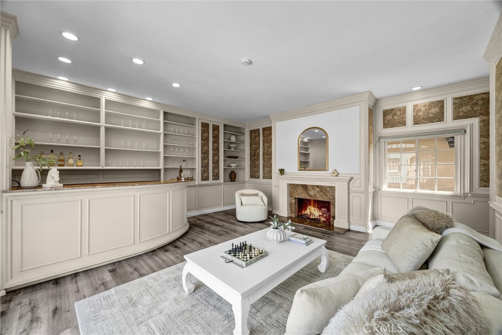 81 Royal Saint George Road