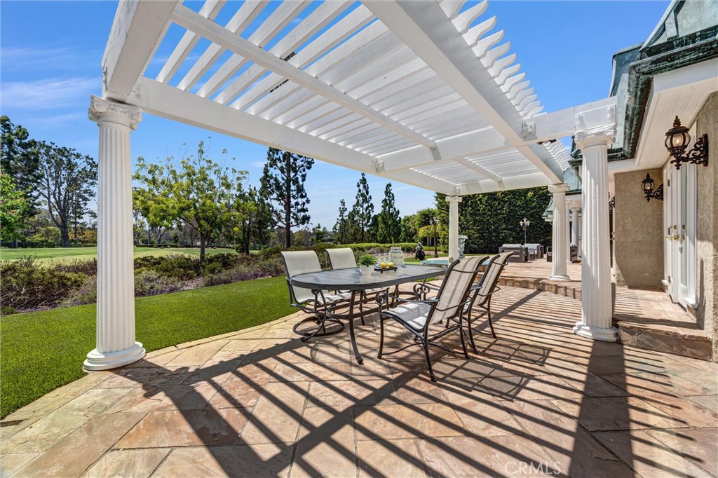 81 Royal Saint George Road