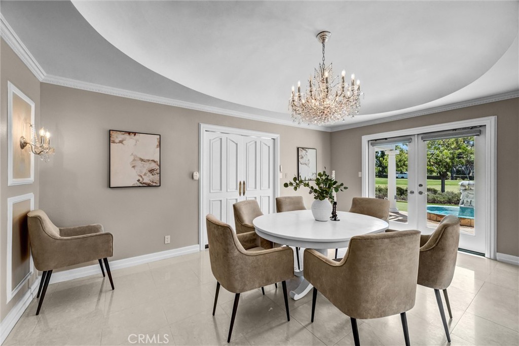 81 Royal Saint George Road