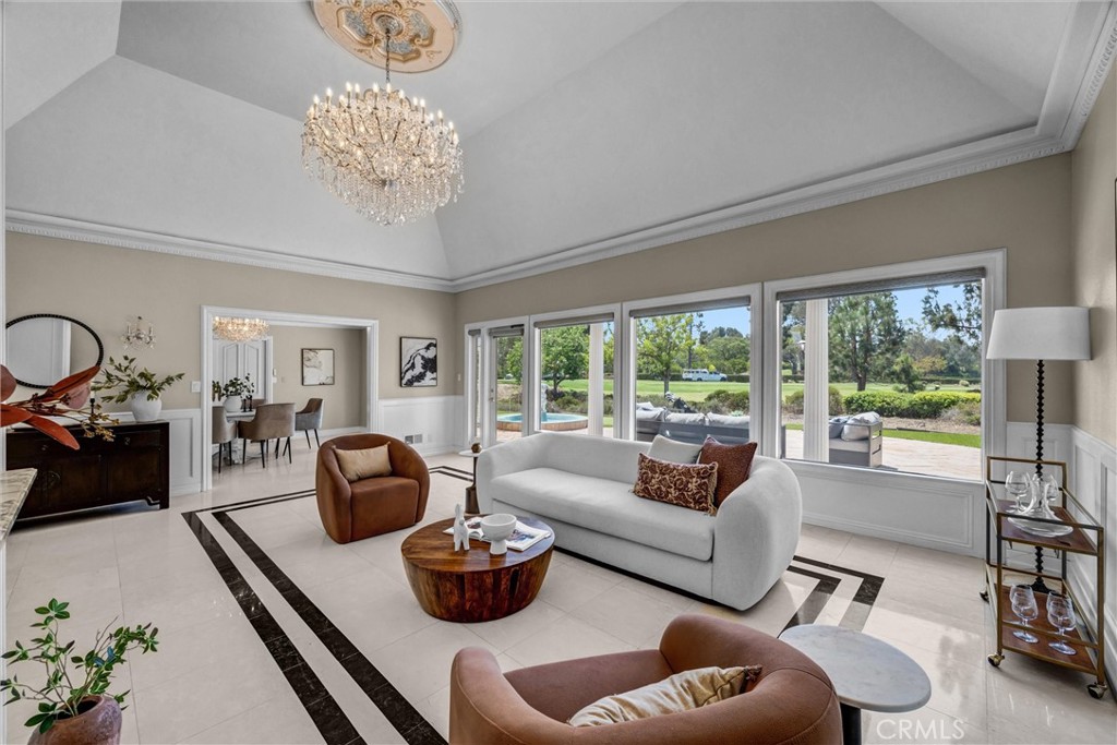 81 Royal Saint George Road
