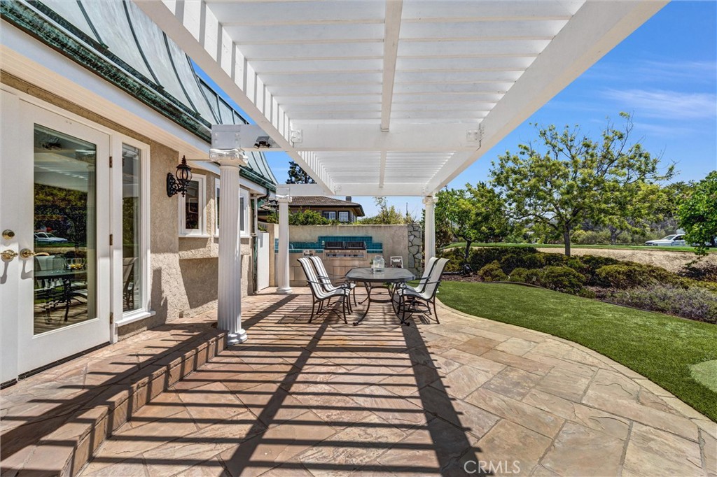 81 Royal Saint George Road