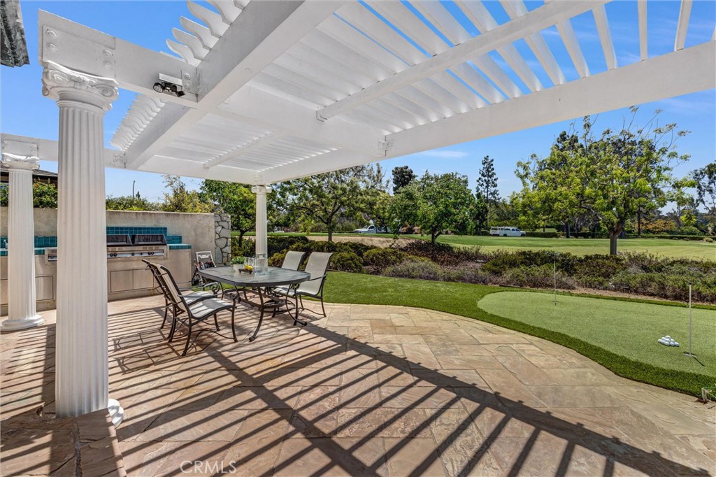 81 Royal Saint George Road