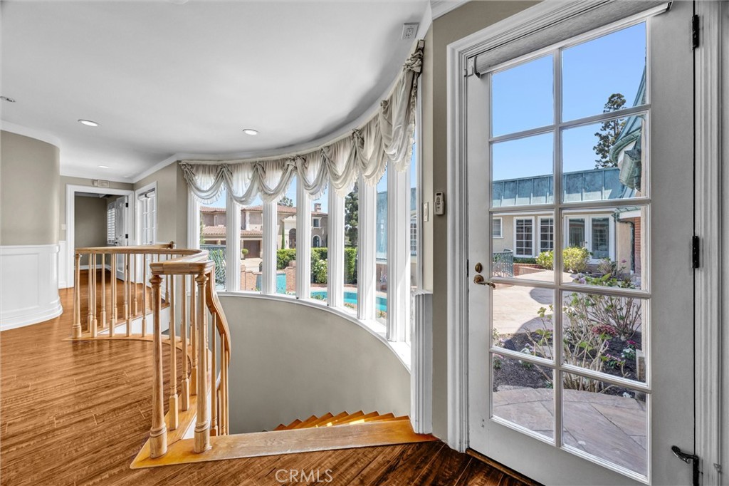 81 Royal Saint George Road