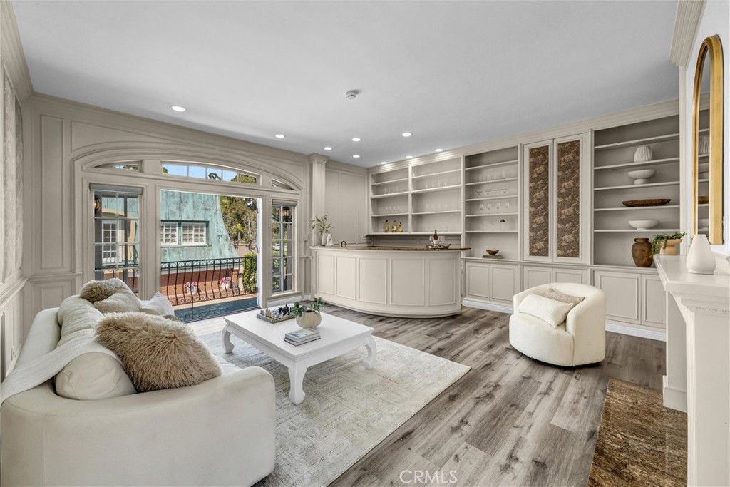 81 Royal Saint George Road