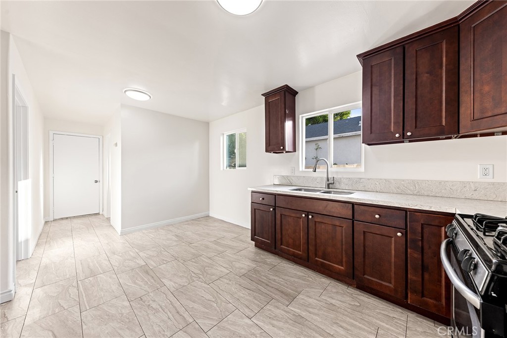 270 W Bencamp