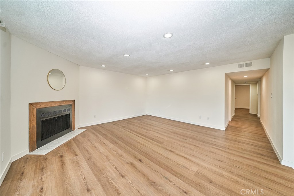 605 Redondo Avenue 203