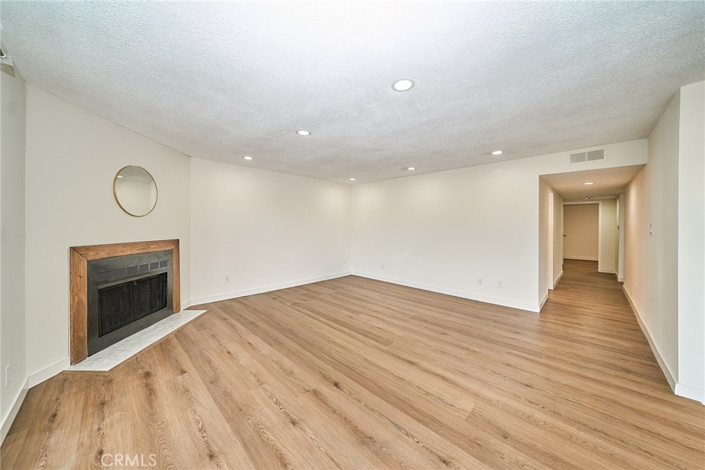 605 Redondo Avenue 203