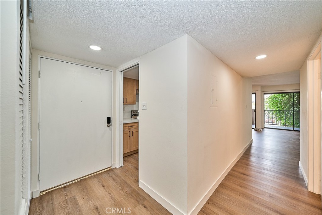 605 Redondo Avenue 203