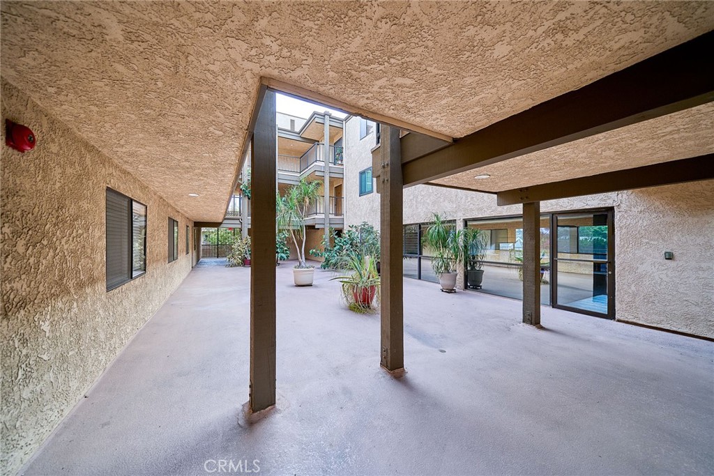 605 Redondo Avenue 203
