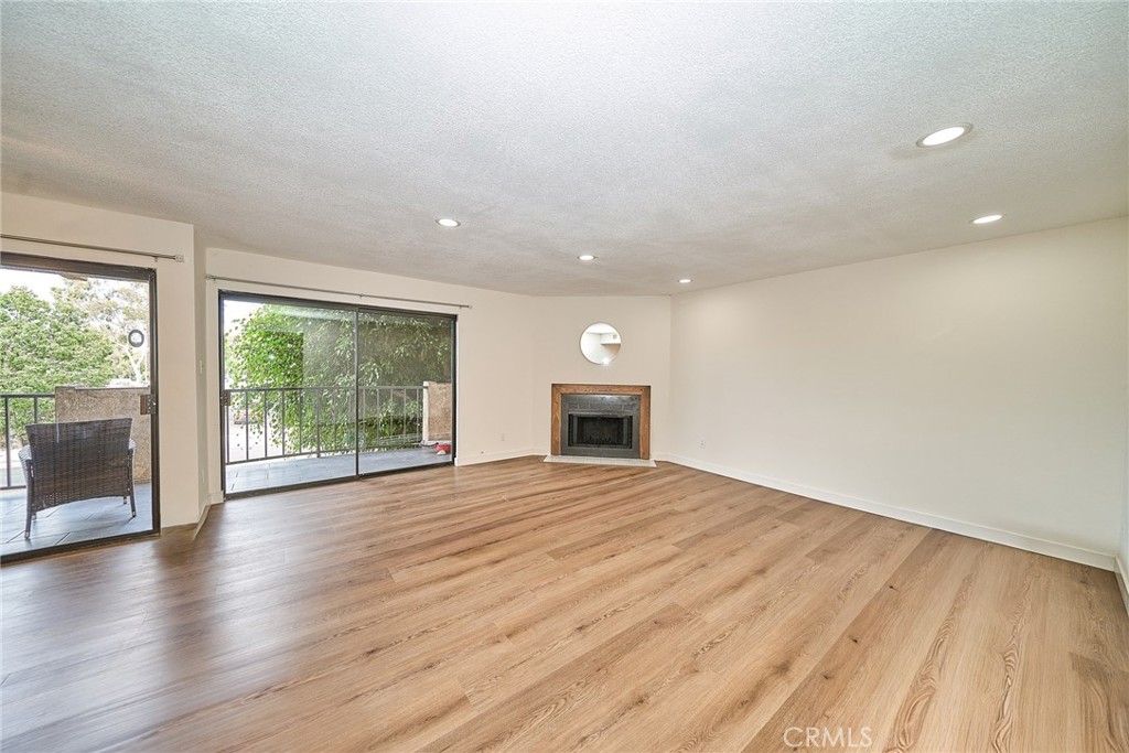 605 Redondo Avenue 203