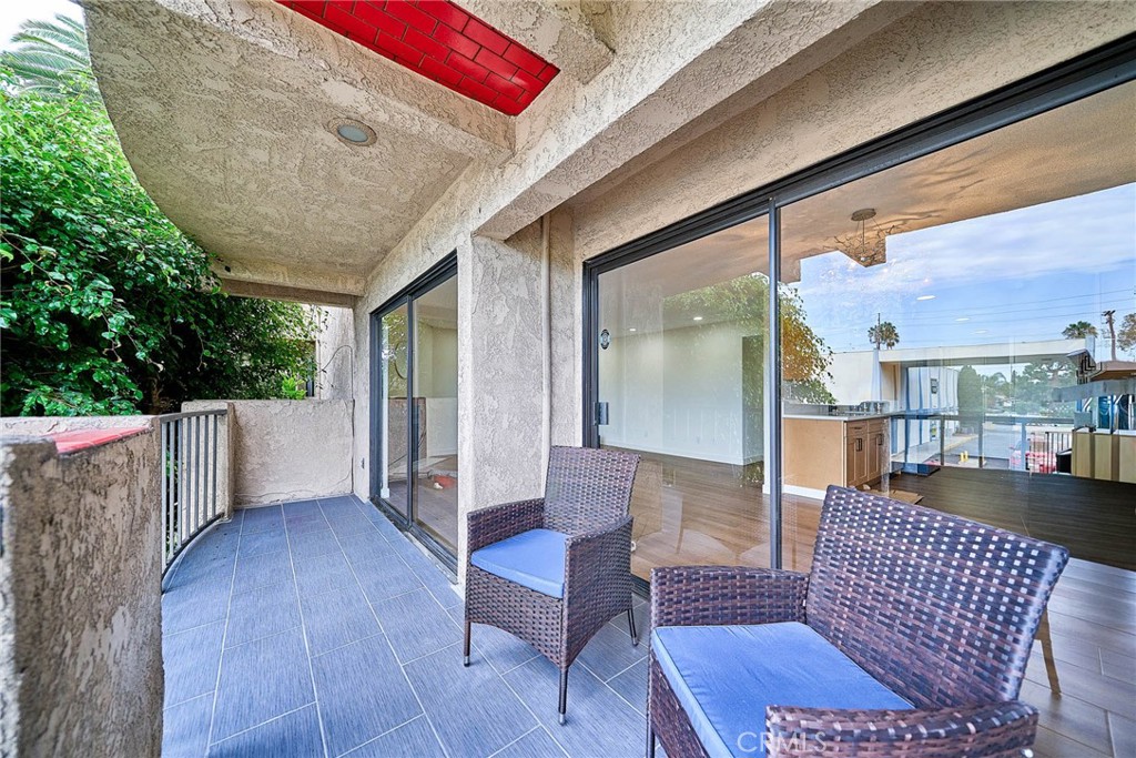 605 Redondo Avenue 203