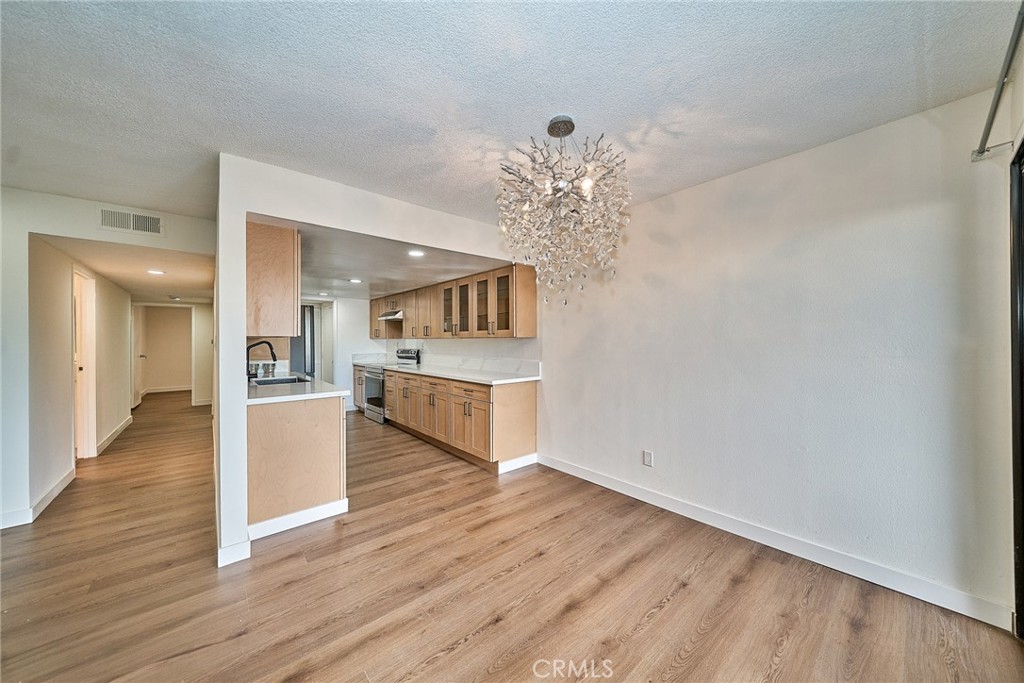 605 Redondo Avenue 203