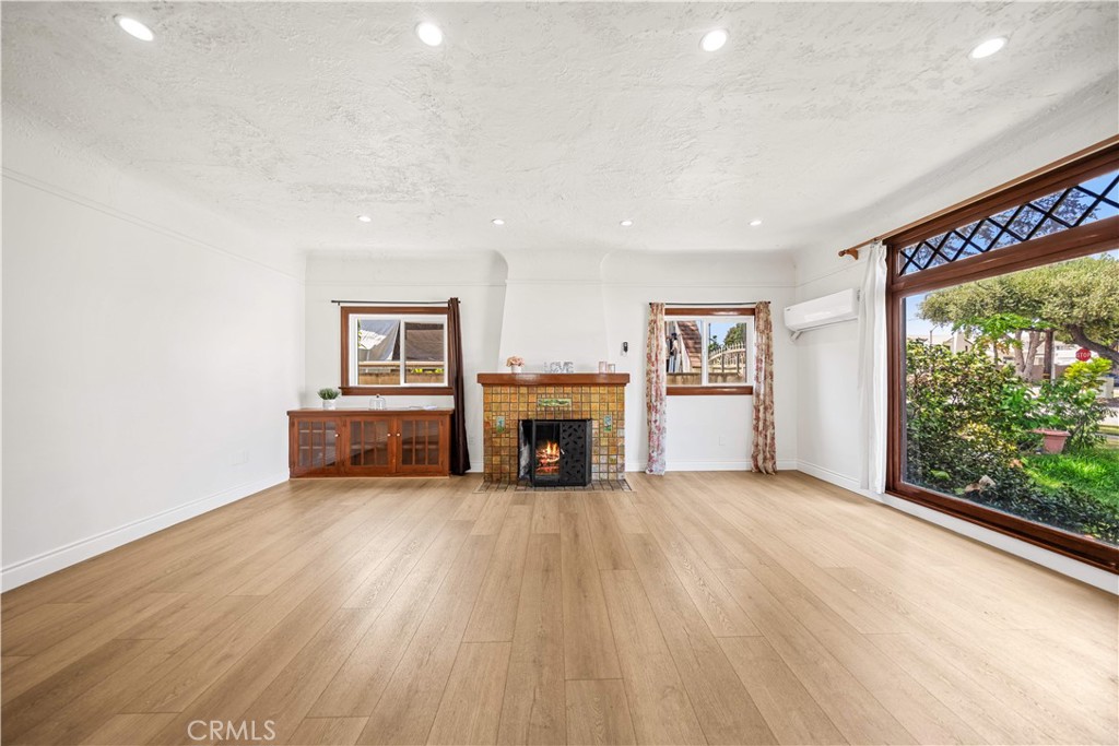 104 E Adams
