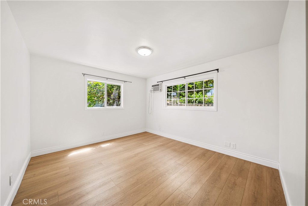 104 E Adams