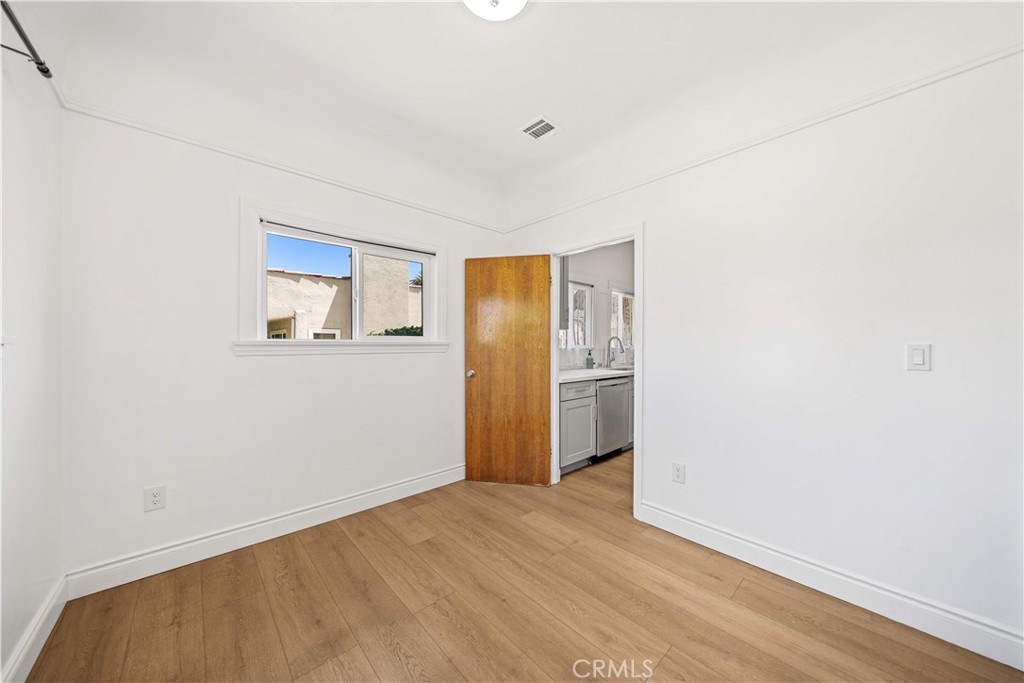 104 E Adams