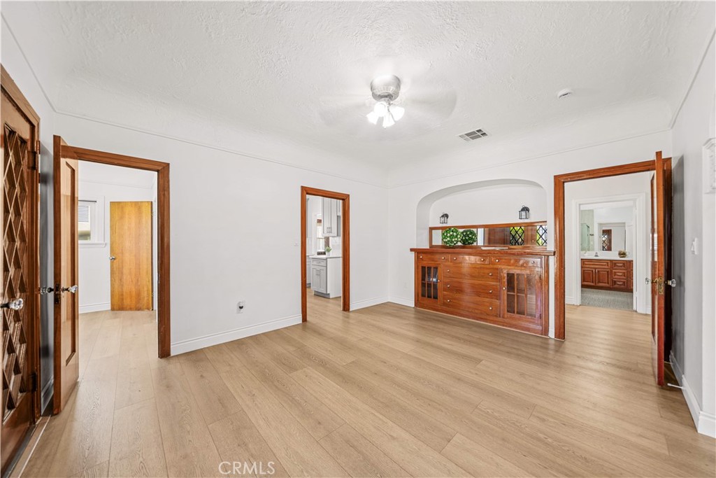 104 E Adams