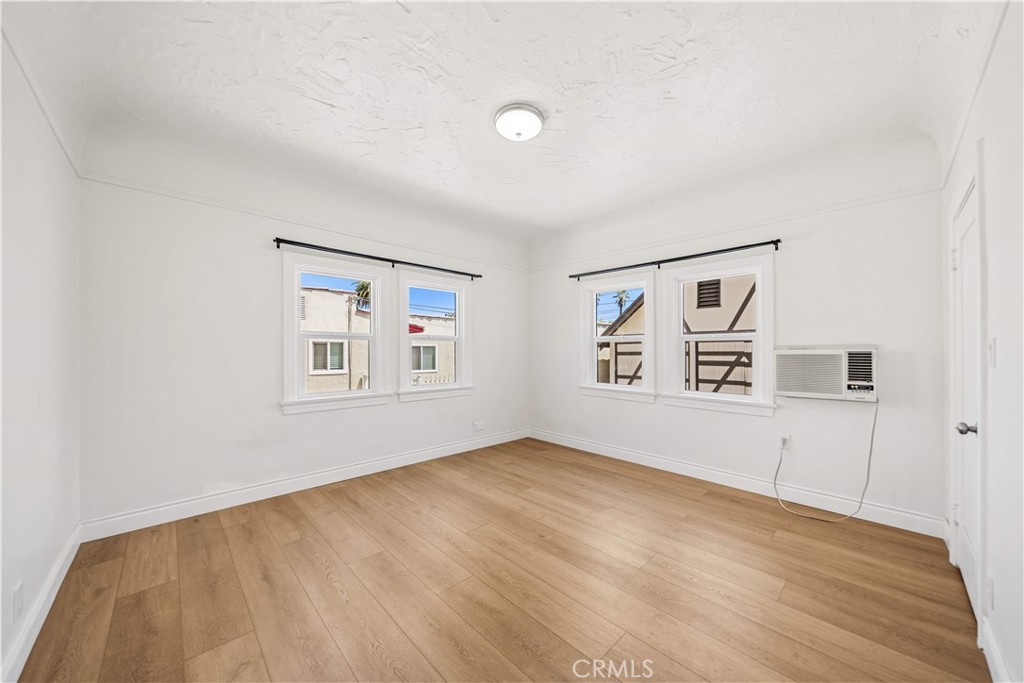 104 E Adams