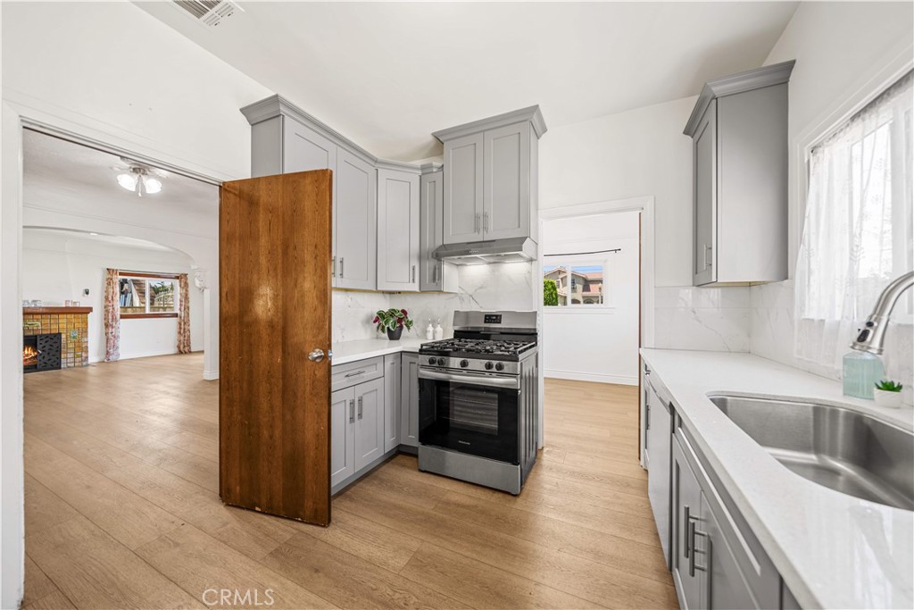 104 E Adams