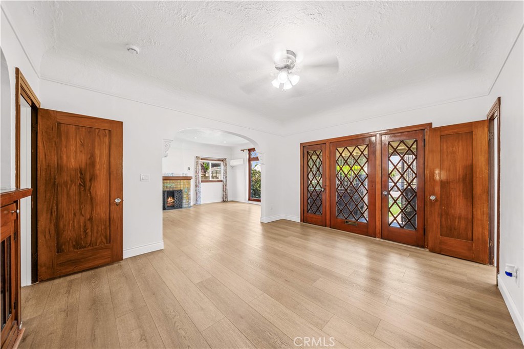 104 E Adams