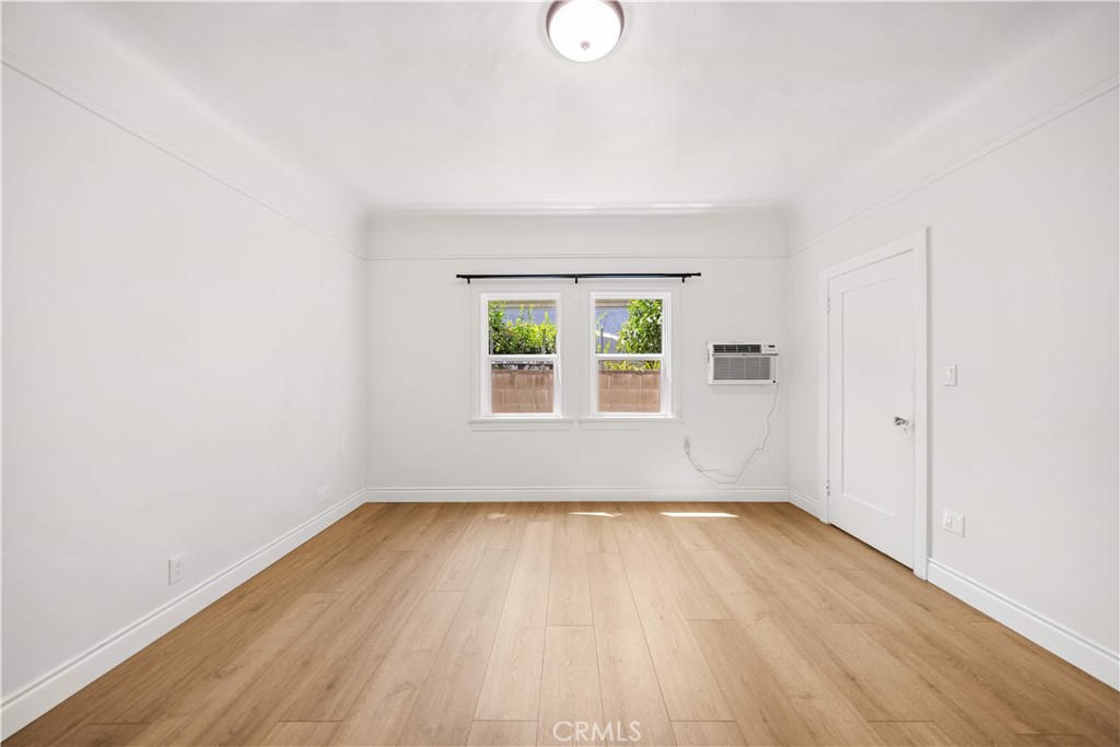 104 E Adams