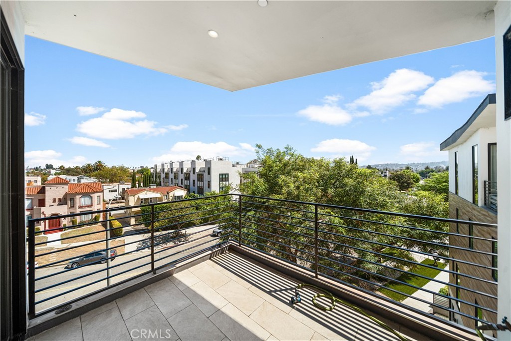 5151 W Redondo Court