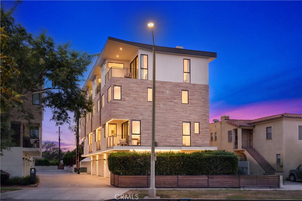 5151 W Redondo Court