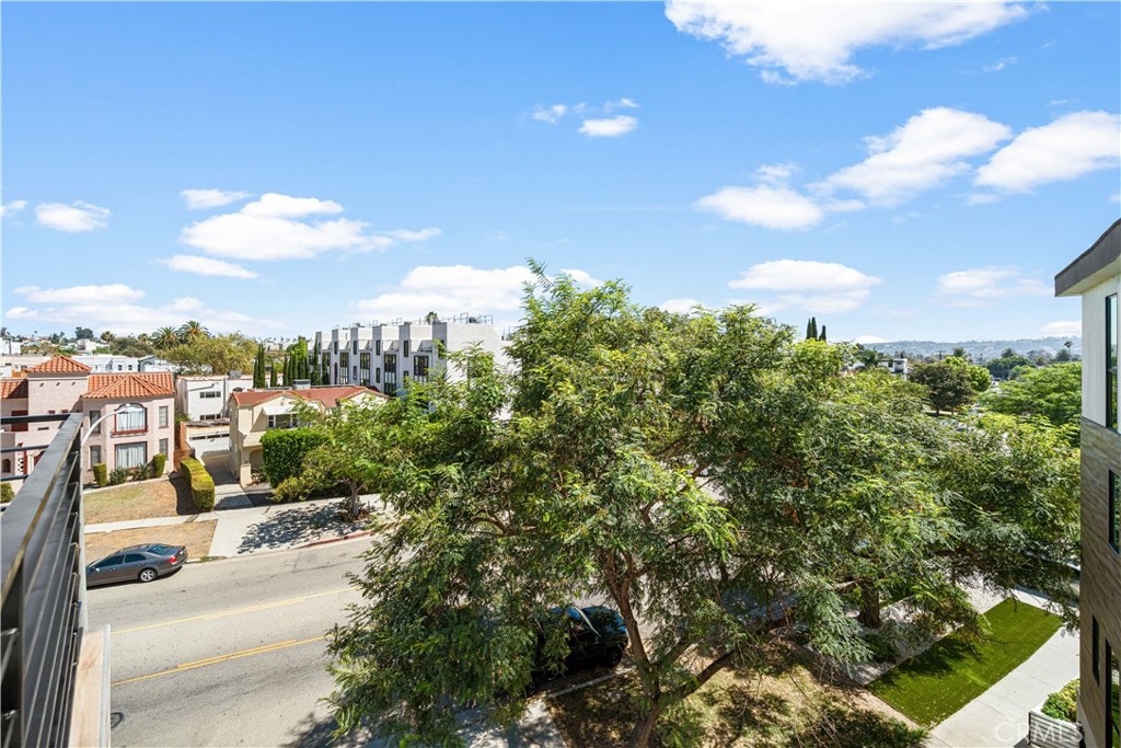 5151 W Redondo Court