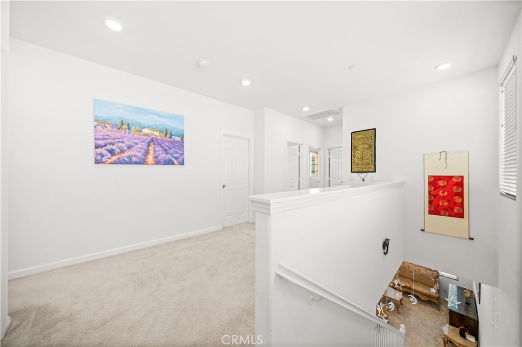 5564 Valencia