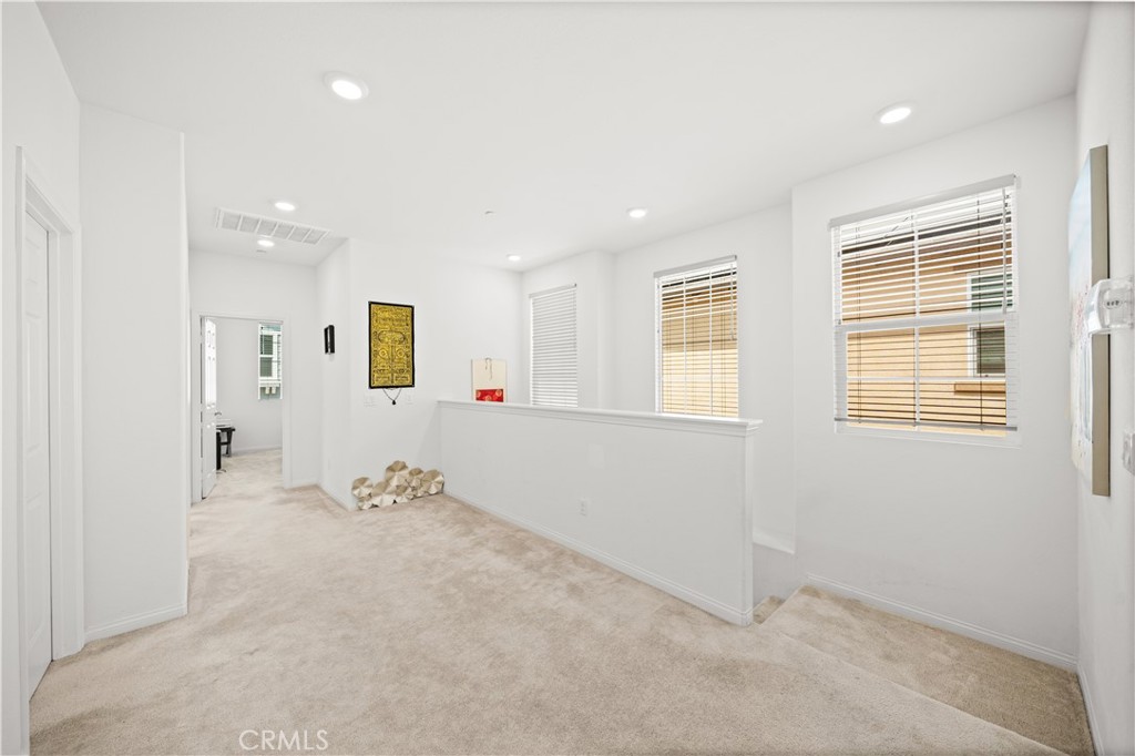 5564 Valencia