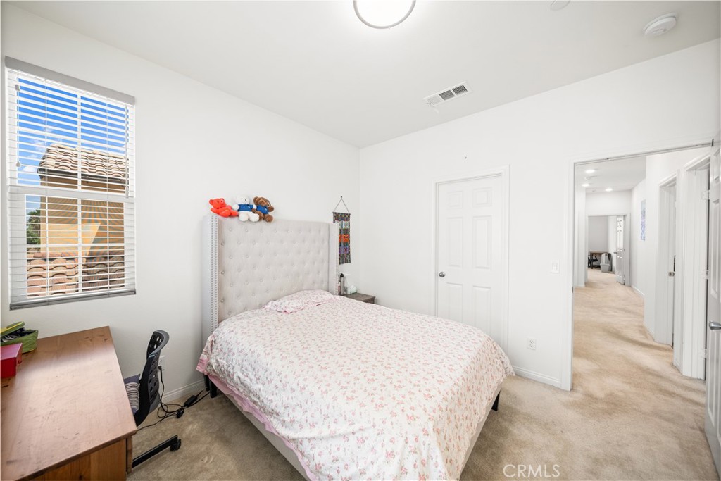 5564 Valencia