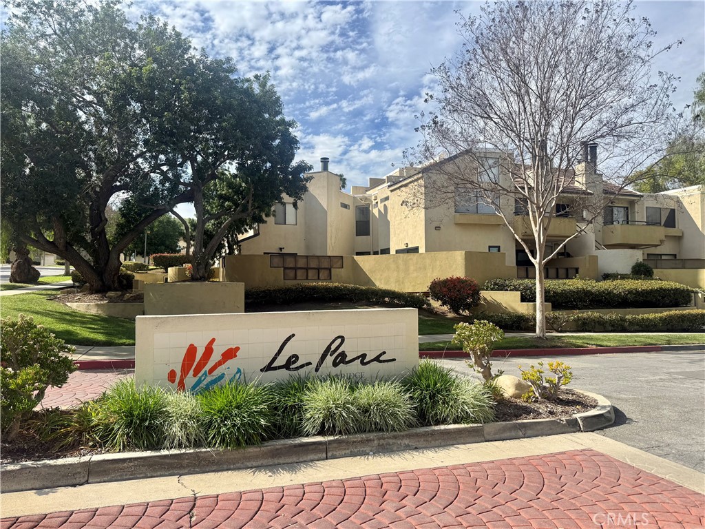 13096 Le Parc 92
