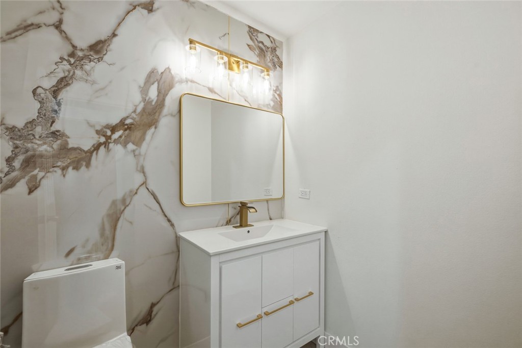 25868 Boulder Rock Pl