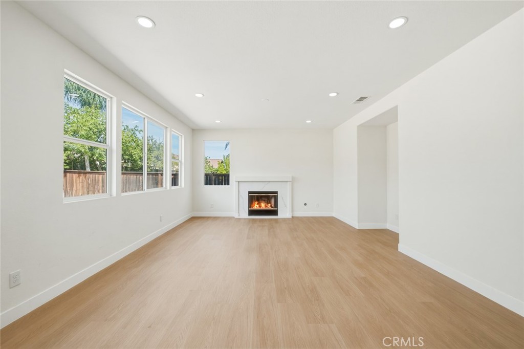 25868 Boulder Rock Pl