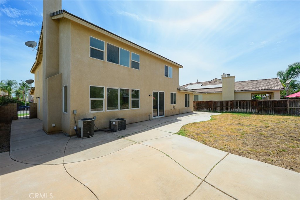 25868 Boulder Rock Pl