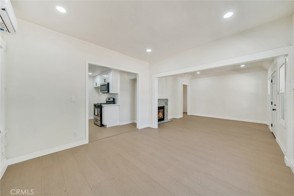 1020 W 70th Street