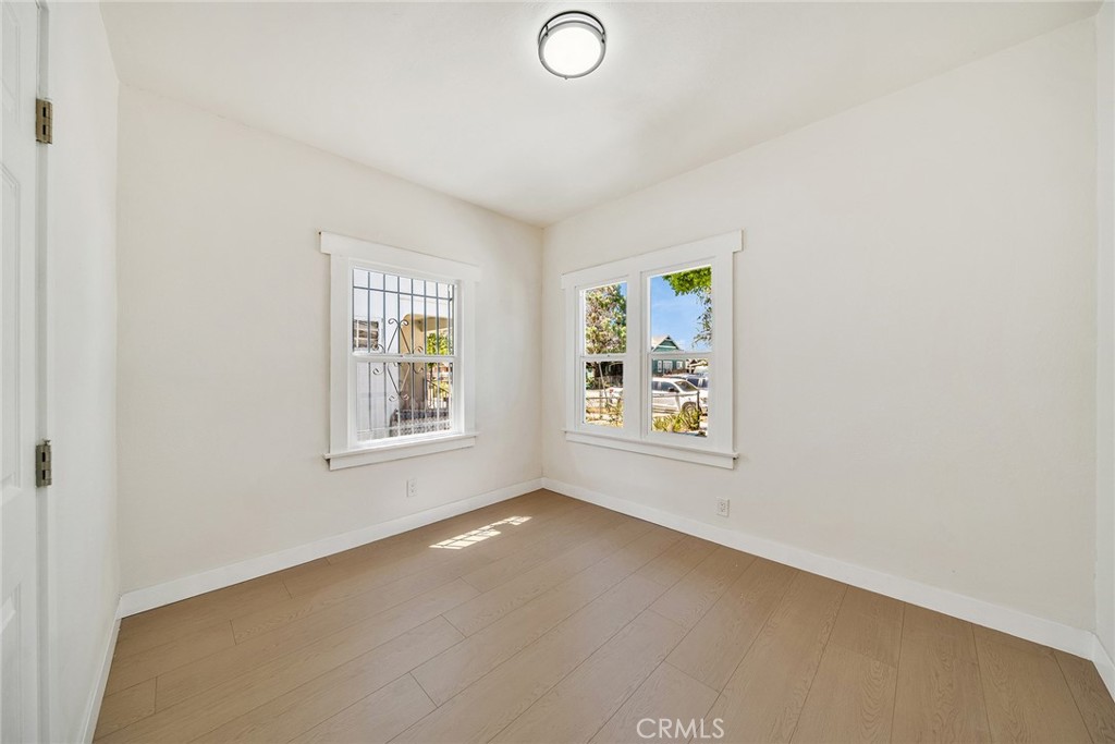 1020 W 70th Street