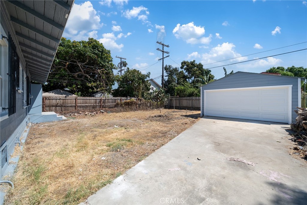 1020 W 70th Street