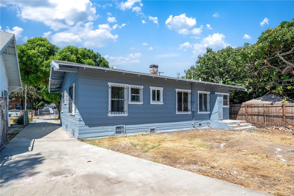 1020 W 70th Street