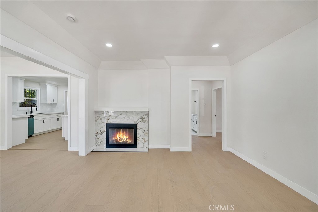 1020 W 70th Street