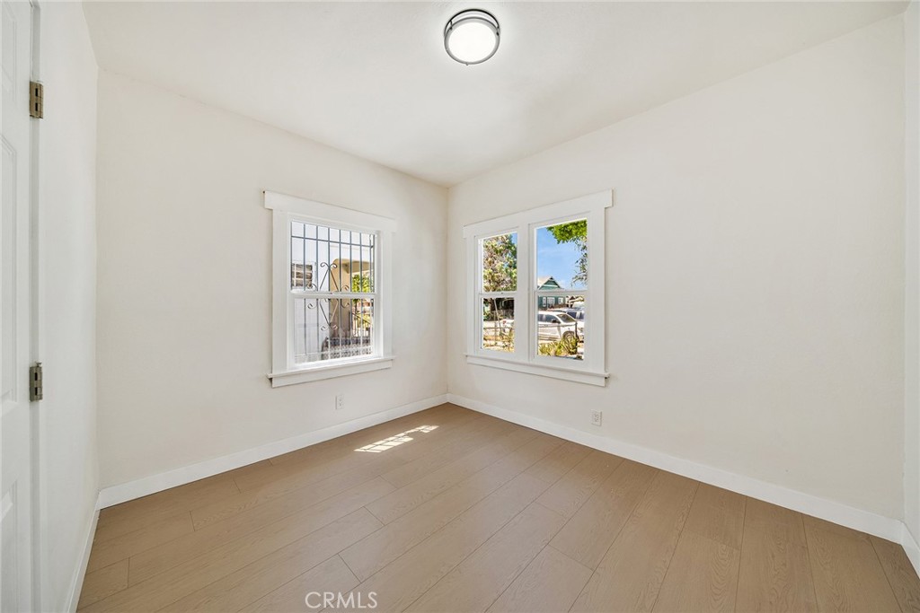1020 W 70th Street