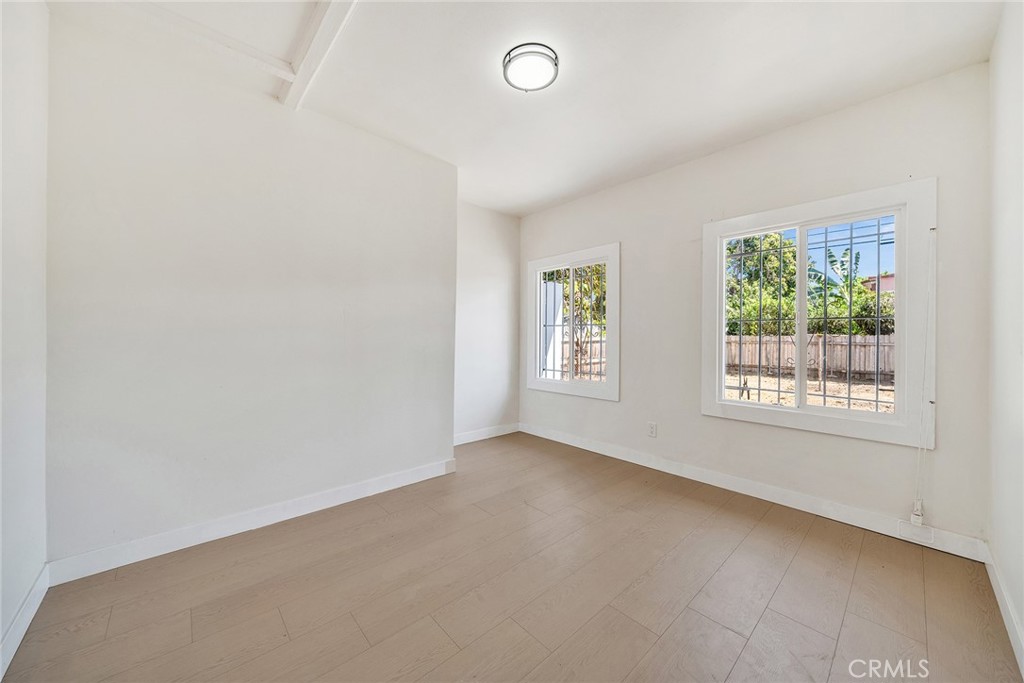 1020 W 70th Street