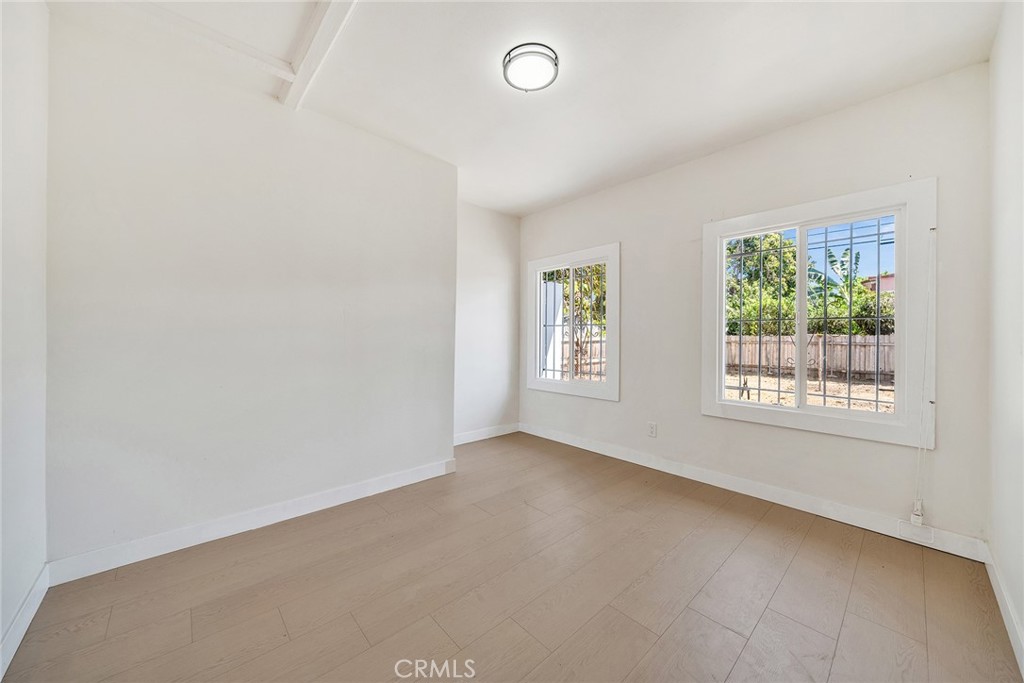 1020 W 70th Street